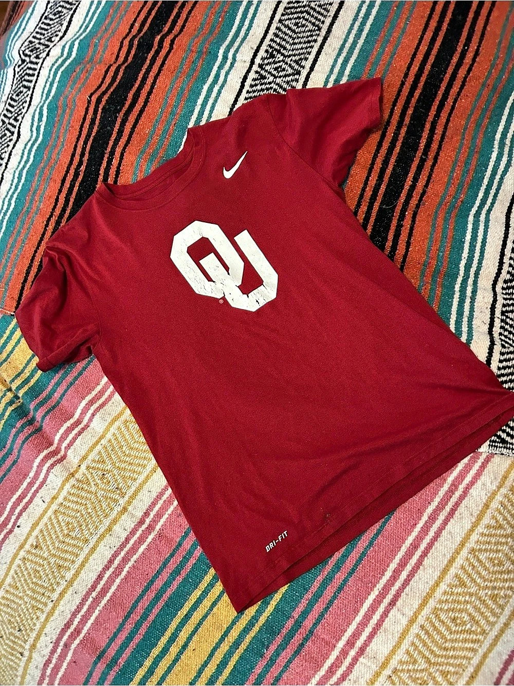 Nike Short Sleeve Athletic Tee in Red Vintage medium Sooners